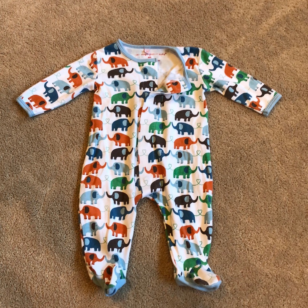 Magnificent Baby footsie pj’s with elephants